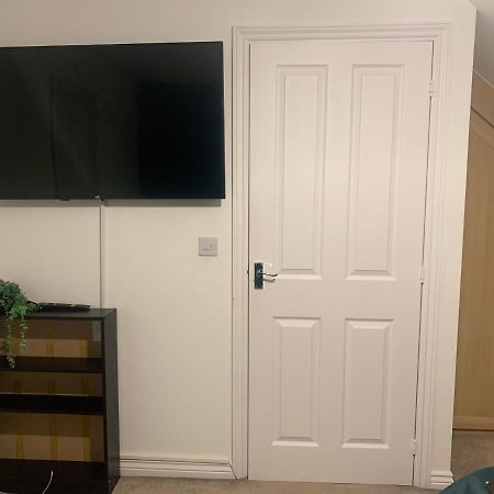 Comfy Double Bedroom In Greater Manchester Esterno foto